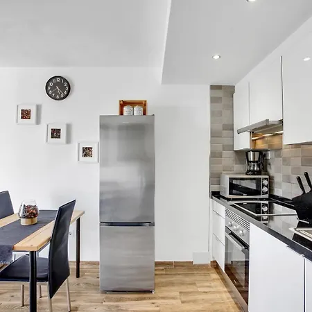 Modern In Playa De Americas *